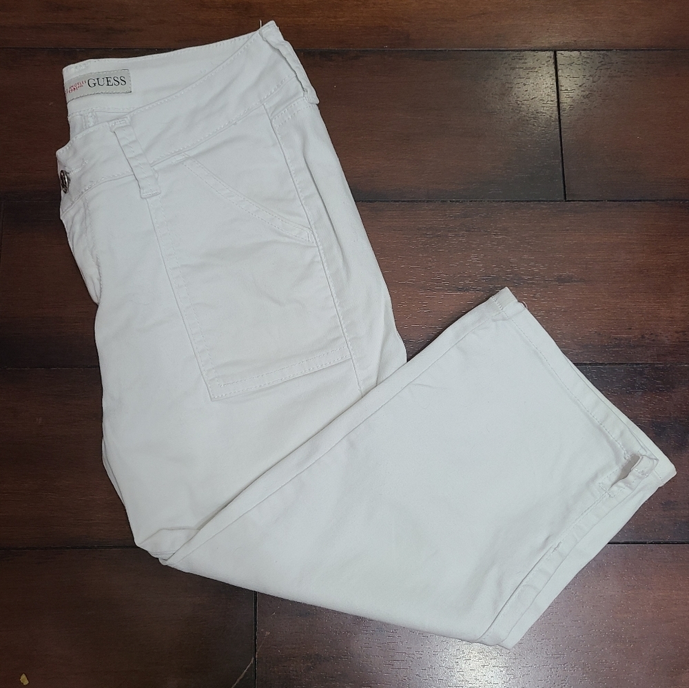 Mid-rise Guess Capris